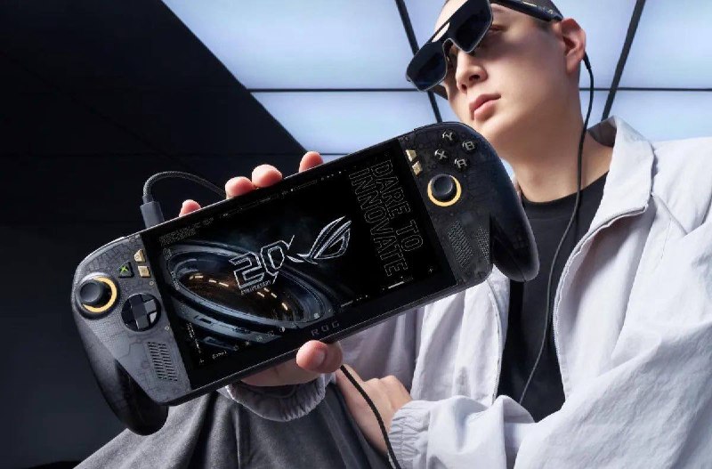 华硕发布了 ROG XBOX Ally X20 套装，掌机配备 OLED 屏幕，与 ROG XREAL R1 Edition 20 游戏 AR 眼镜捆绑销售，暂未公布价格
