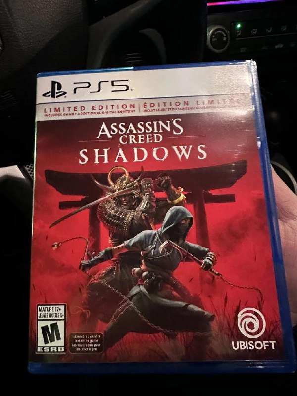 将于3月20日发售的《刺客信条：影》PS5实体版提前泄露，部分玩家已经开始以高画质体验该作，目前育碧暂无回应