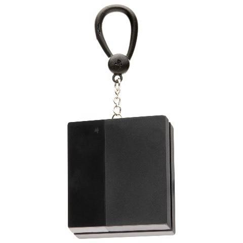 日本 Village Vanguard 将与 PlayStation 联动推出一组 PlayStation 主题挂件盲袋，种类包含从初代PS到PS4主机及手柄（共九种），售价1100日元/包（含税），一箱售价26400日元/24包（含税），预计3月下旬至4月上旬发售