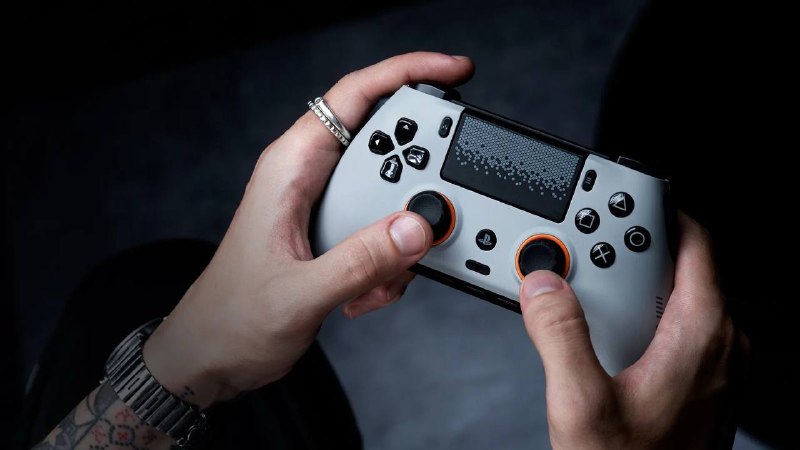 PlayStation官方授权「Scuf Omega PS5手柄」发售，兼容PS5、PC和移动端设备，拥有两个侧键和四个背键，售价219.99 美元