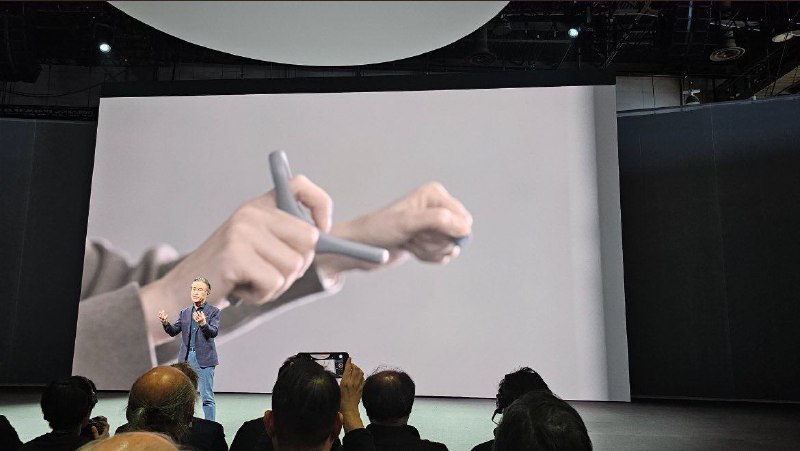 索尼在CES 2024发布会上公布了一款全新的AR头戴设备