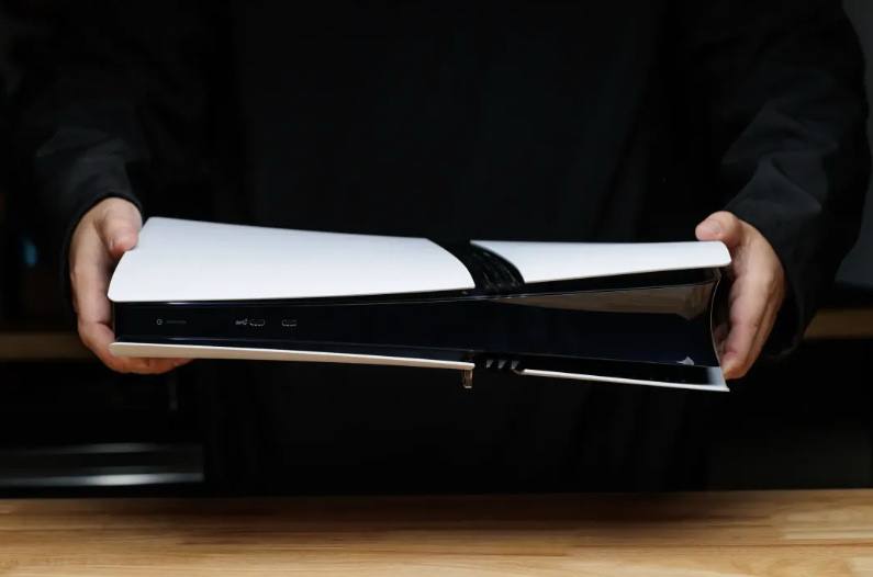 索尼正计划基于AMD的FSR4技术，对PS5 Pro的PSSR功能进行升级，这将使PS5 Pro上的游戏看起来更加清晰